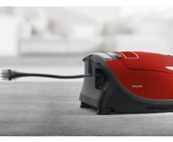 Miele Bodenstaubsauger Complete C3 Cat&amp;Dog Flex PowerLine - SGEF5 - Mangorot