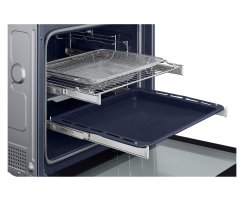 Samsung Dual Cook Einbaubackofen 60cm, 76 l, A+*, Pyrolyse, Schwarzes Glas, Serie 7, grifflos, mit Kamera, NV7B7997ADK/U1