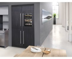 Liebherr Einbau-Weintemperierschrank, EWTdf 1653 Vinidor, 55,7 x 87,2 cm, 30 Flaschen, EEK: G