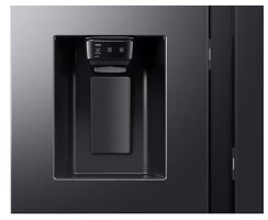 Samsung Side-by-Side mit autom. Türöffnung und Festwasseranschluss, 640 l, EEK:E, RS80F64KEFEF