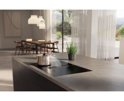 Miele Kochfeld mit Wrasenabzug KMDA 7876 -1 FL *5 Jahre...