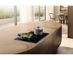 Miele Vollflächen-Induktionskochfeld KM 8685 FR -...
