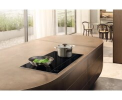 Miele Vollflächen-Induktionskochfeld KM 8695 FR -...